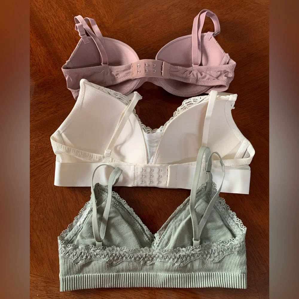 3 bundle bras - Picture 2 of 5